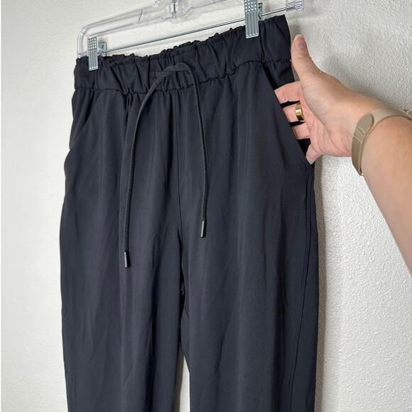 Lululemon Black Stretch High Rise Jogger Drawstring Waist Banded Hem 6 - Picture 5 of 13